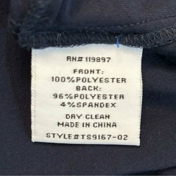 Collective Concepts – Sleeveless Stretch Button Ikat Top - Stitch Fix - Small - Picture 10 of 10